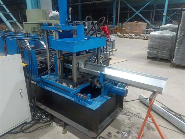 Shelf column forming machine